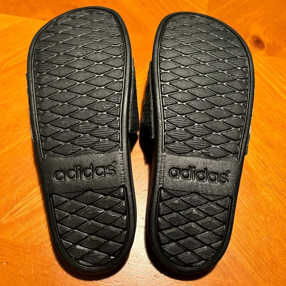 Adidas Adilette Comfort Slides - Picture 10 of 16